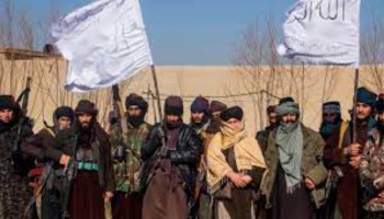 Los talibanes hacen su primera ejecución en público tras control de Afganistán